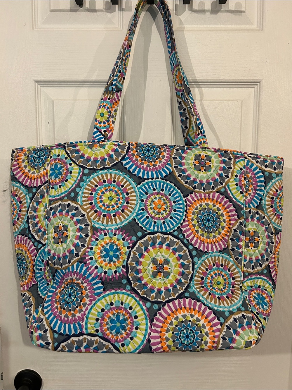NWT Vera Bradley Sunny Medallion Large tote 2.0